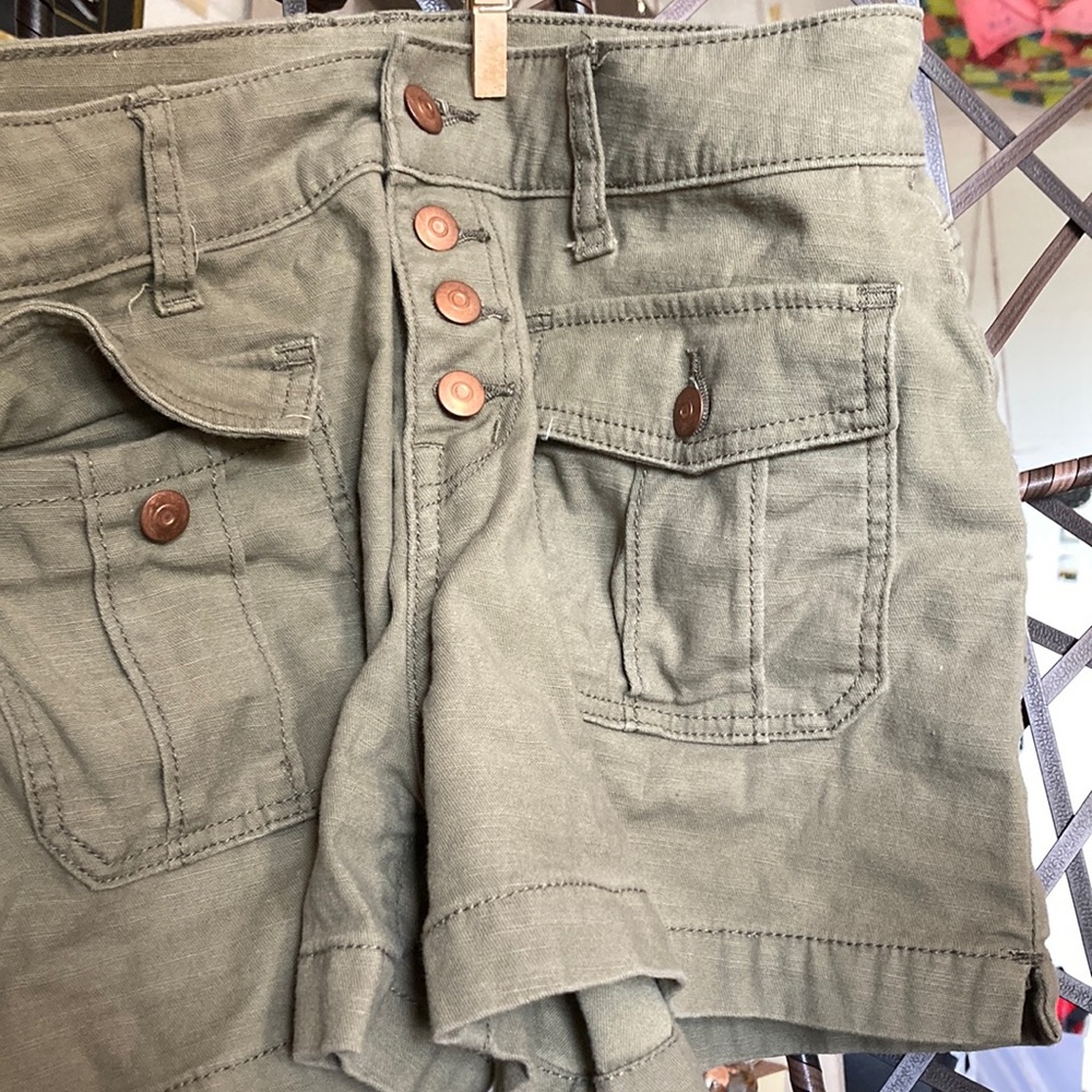 NOBO mid rise shorts